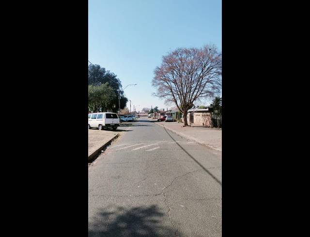4 BEDROOM HOUSE FOR SALE IN LENASIA